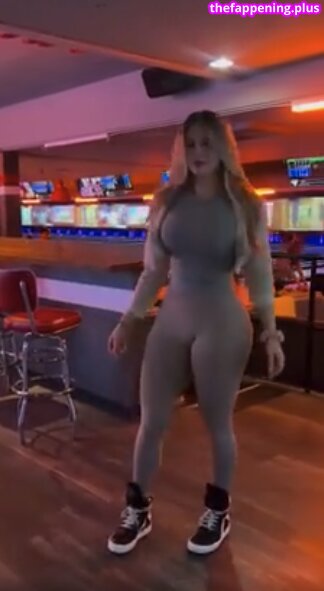 Full leaked Photos/ /m/mikaela //mikaela  .jpg private onlyfans photo