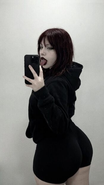 Full leaked Milfy/ private photo
