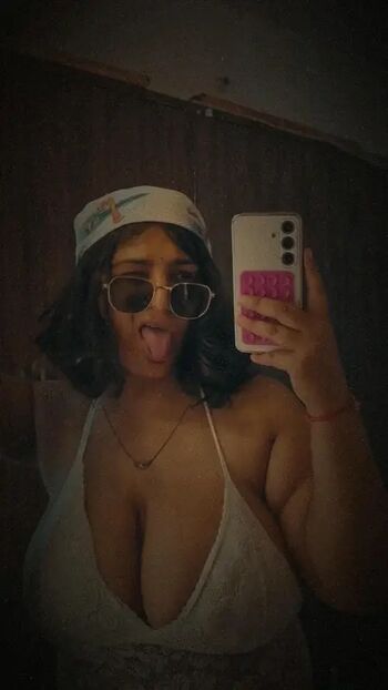 Full leaked Who says private photo