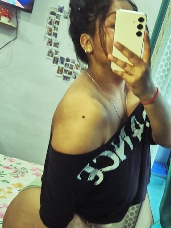 Full leaked Who says private photo