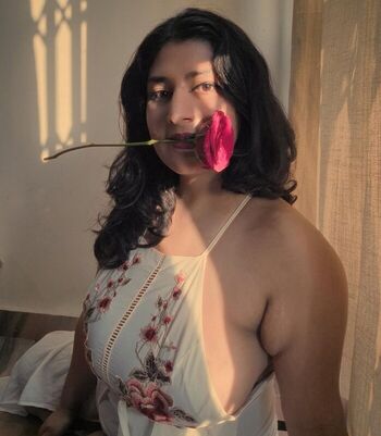 Full leaked Who says private photo