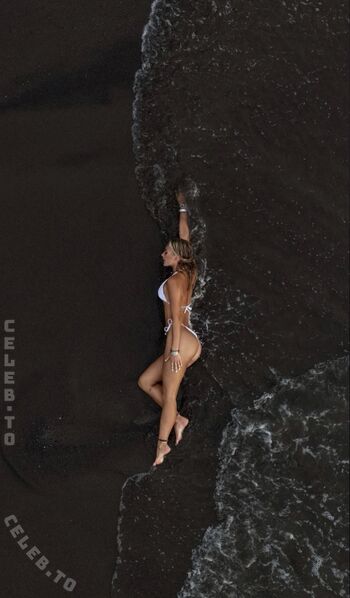 Full leaked Whossellyy private onlyfans photo