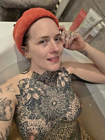 Full leaked Whynotsimone private photo