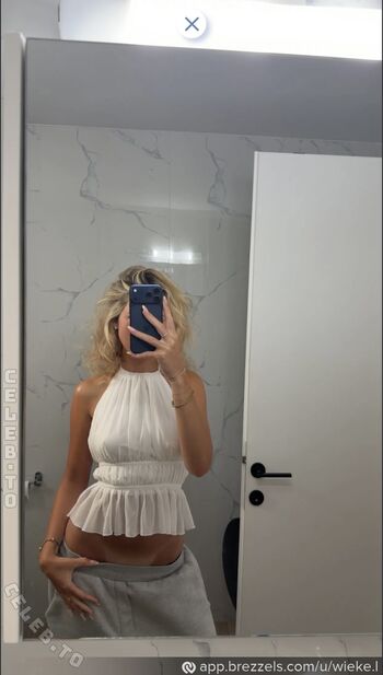 Full leaked Wieke private photo