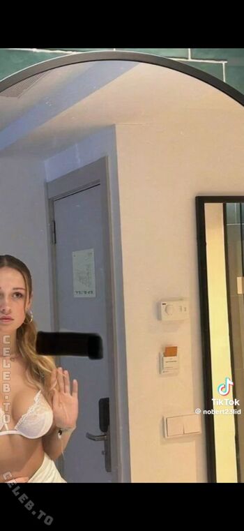 Full leaked Wieke private photo