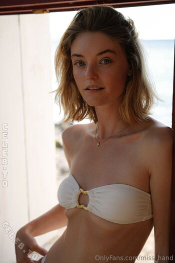 Full leaked Willow hand  page private onlyfans photo