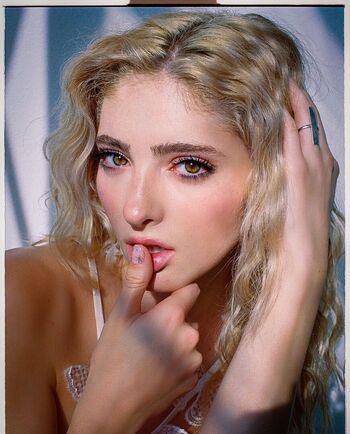 Full leaked Willow shields private photo