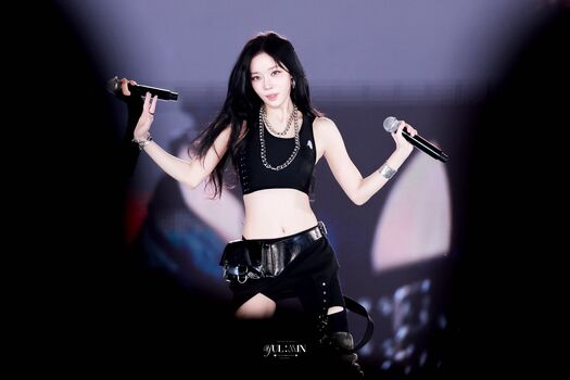 Full leaked Winter aespa page private onlyfans photo