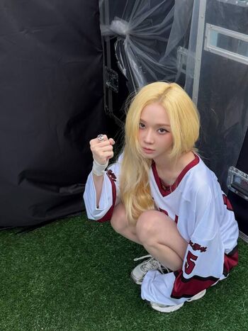 Full leaked Winter aespa page private photo