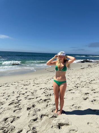 Full leaked Wisewordsfromneve private photo