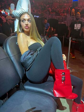 Full leaked Woah vicky private onlyfans photo