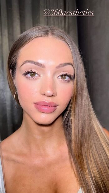 Full leaked Woah vicky private onlyfans photo