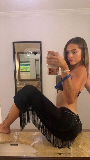 Full leaked Woah vicky page private photo