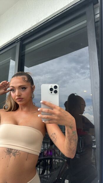 Full leaked Woah vicky private photo
