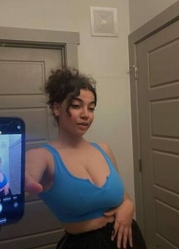 Full leaked Woahh emily private photo
