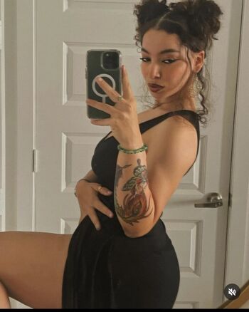 Full leaked Woahh emily private photo