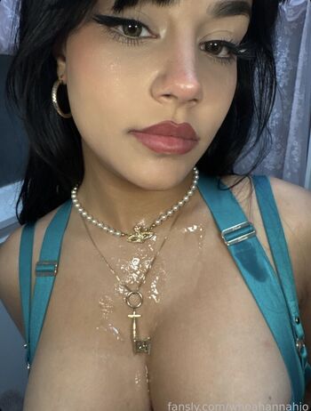 Full leaked Woahhannahjo private onlyfans photo