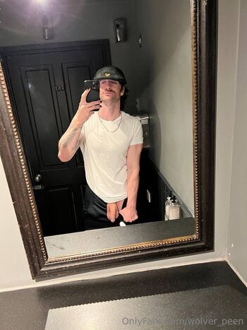 Full leaked Wolver peen private photo
