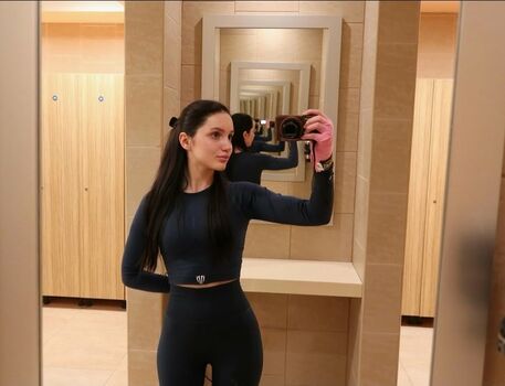 Full leaked Women motorsports page private onlyfans photo