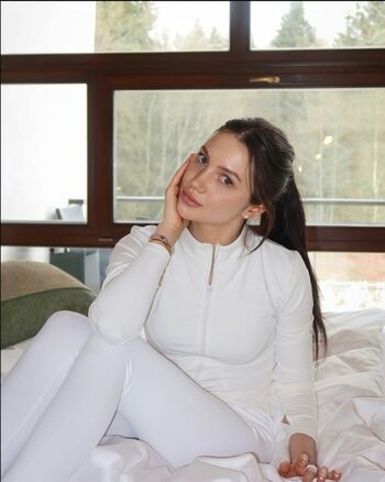 Full leaked Women motorsports page private onlyfans photo