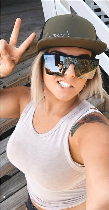 Full leaked Women motorsports private onlyfans photo