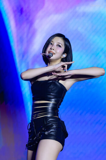 Full leaked Womenk pop page private onlyfans photo