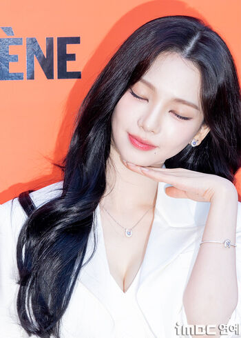 Full leaked Womenk pop page private onlyfans photo