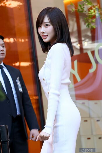 Full leaked Womenk pop page private onlyfans photo