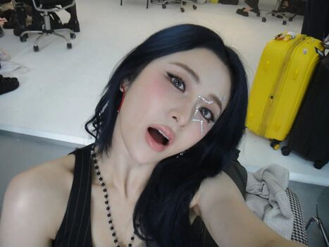 WomenK-pop