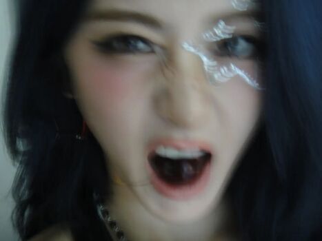 WomenK-pop