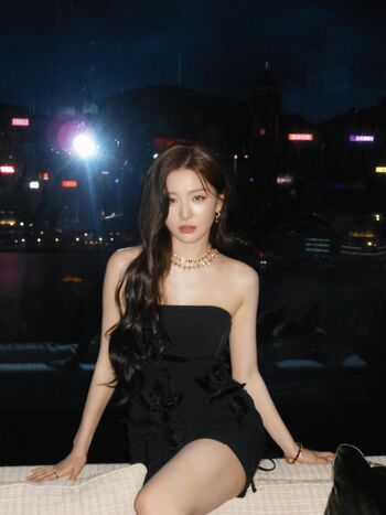 WomenK-pop
