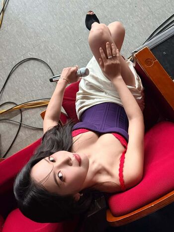 Full leaked Womenk pop page private photo