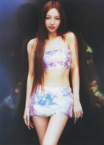 Full leaked Womenk pop page private photo