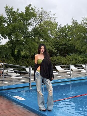 Full leaked Womenk pop private photo
