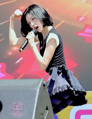 Full leaked Womenk pop private photo