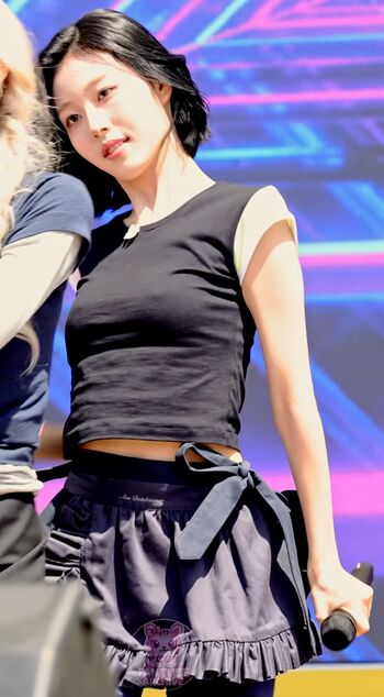 Full leaked Womenk pop private photo