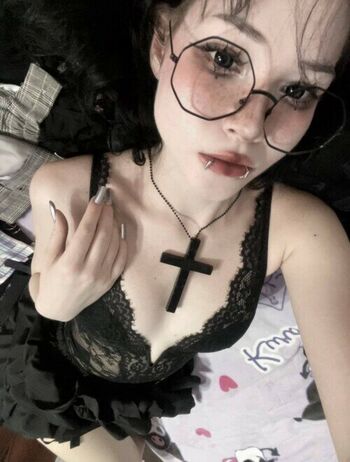 Full leaked Woozixc private onlyfans photo