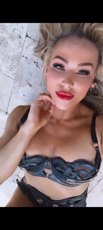 WWE Natalya Neidhart , The Boat