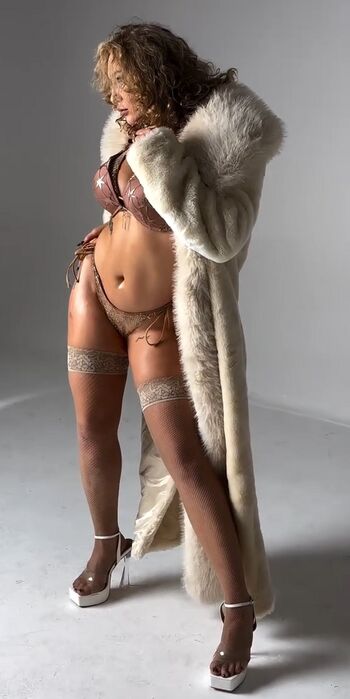 Full leaked Wwe nikkita lyons page private onlyfans photo
