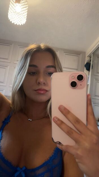 Full leaked Xalexisrosex private photo