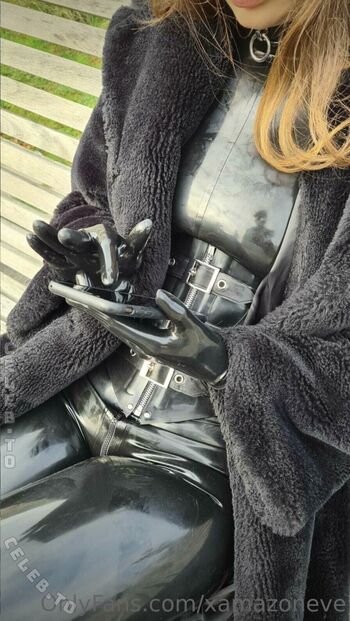 Full leaked Xamazoneve page private onlyfans photo