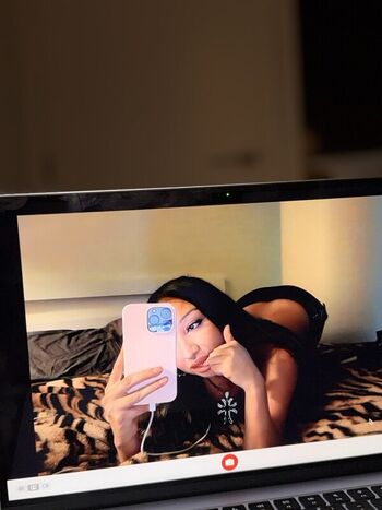 Full leaked Xcarolinejoness private photo