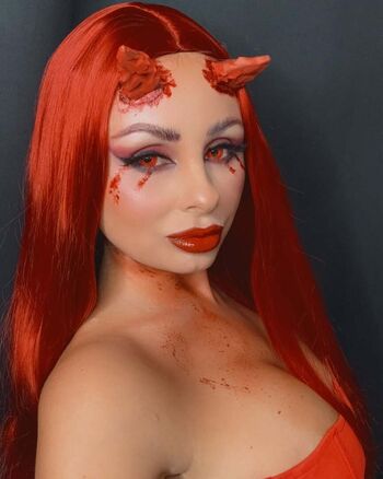 Full leaked Xchristiina private photo