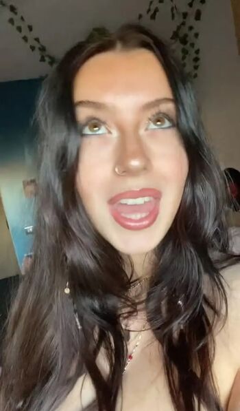 Full leaked Xemilyhayess private photo