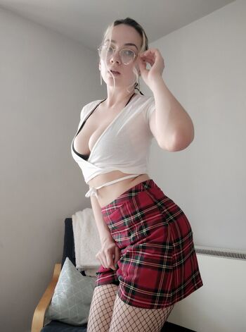 Full leaked Xenia model page private onlyfans photo