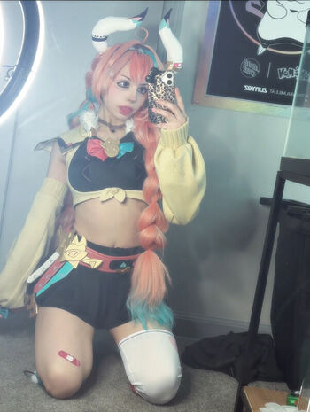 Full leaked Xenluvsmiku page private photo