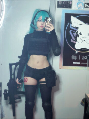 Full leaked Xenluvsmiku page private photo
