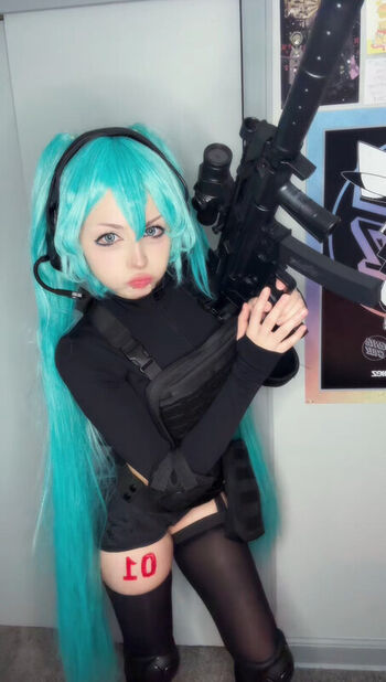 Full leaked Xenluvsmiku page private photo