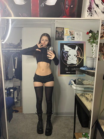 xenluvsmiku