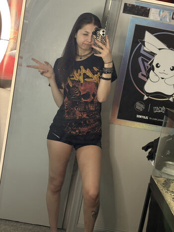 Full leaked Xenluvsmiku page private photo